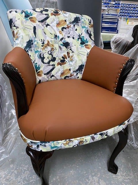 Fauteuil stylisé - Ébénisterie et rembourrage Châteauguay