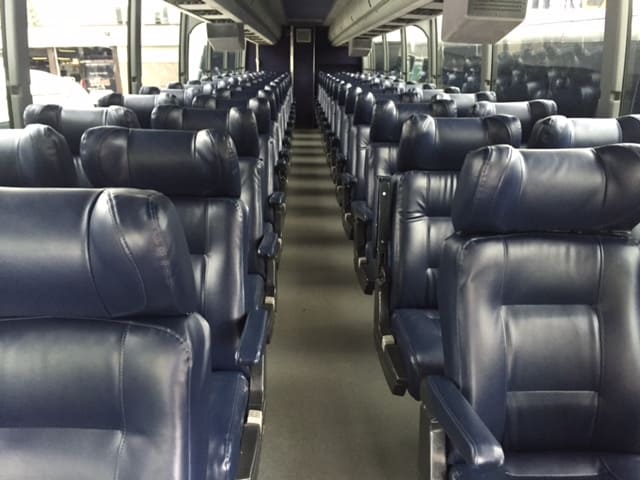 Sièges d'autobus - Ébénisterie et rembourrage Châteauguay